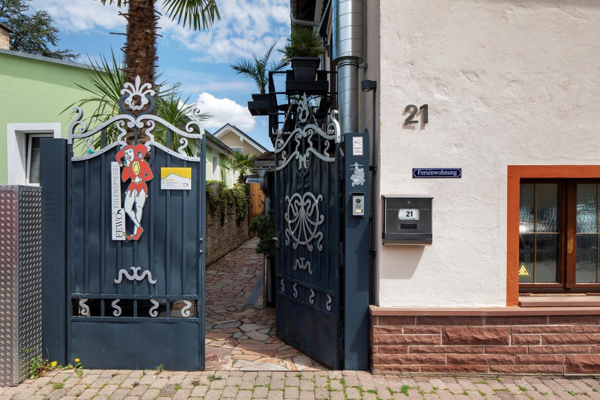 Ferienwohnungen Eulenspiegel Breisach エクステリア 写真